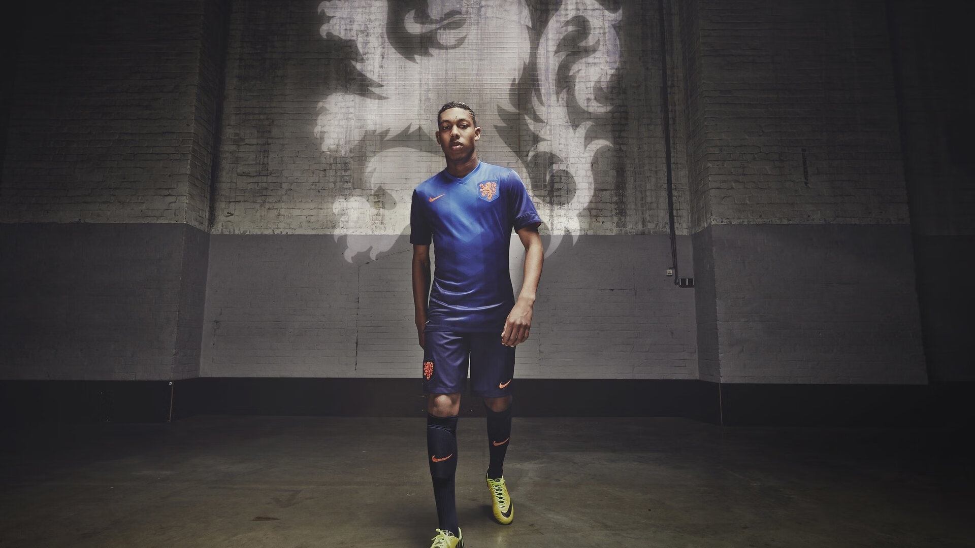 北欧巨兽咆哮圣西罗，哈兰德制胜一击，国际米兰补时绝杀威尔士