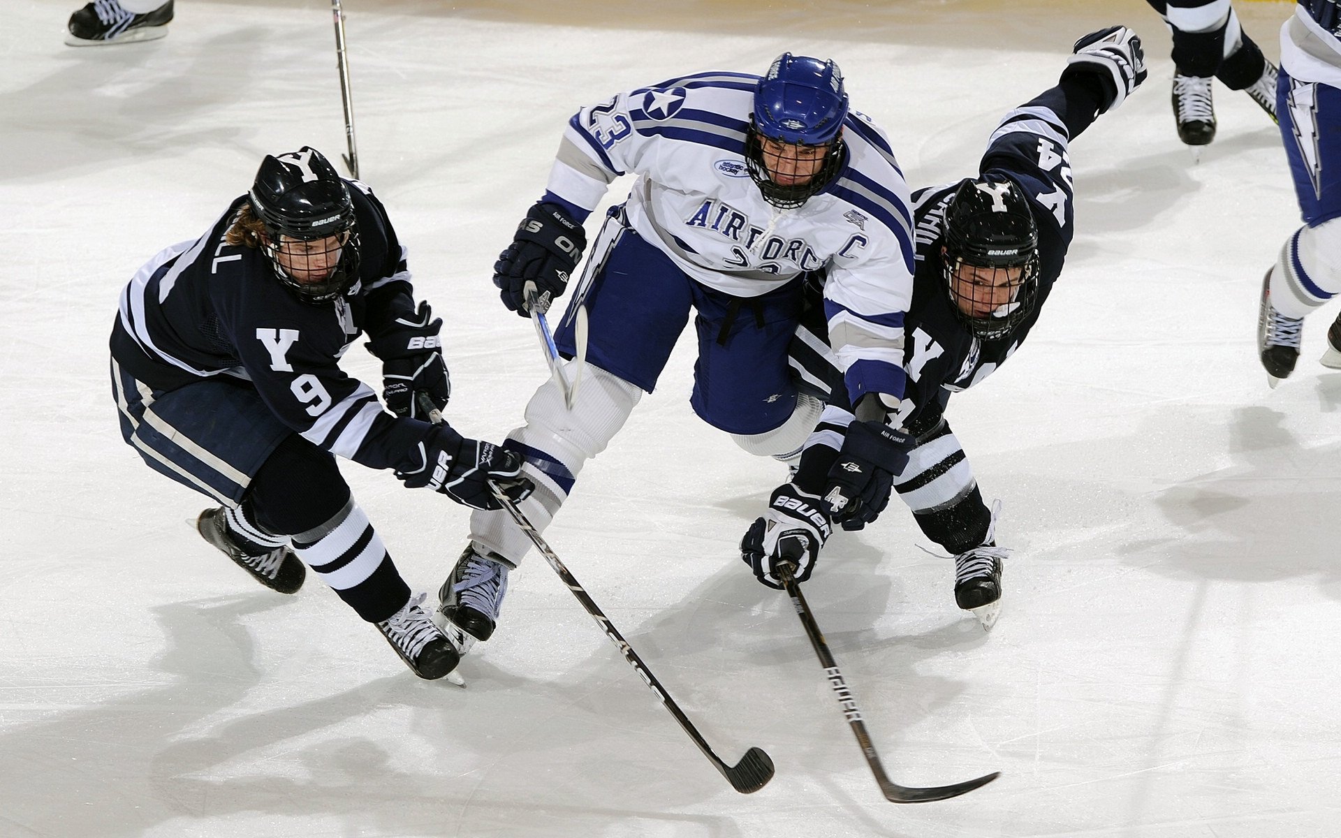 卡塔尔资本制霸佛罗伦萨，西决生死战背后的足球新秩序