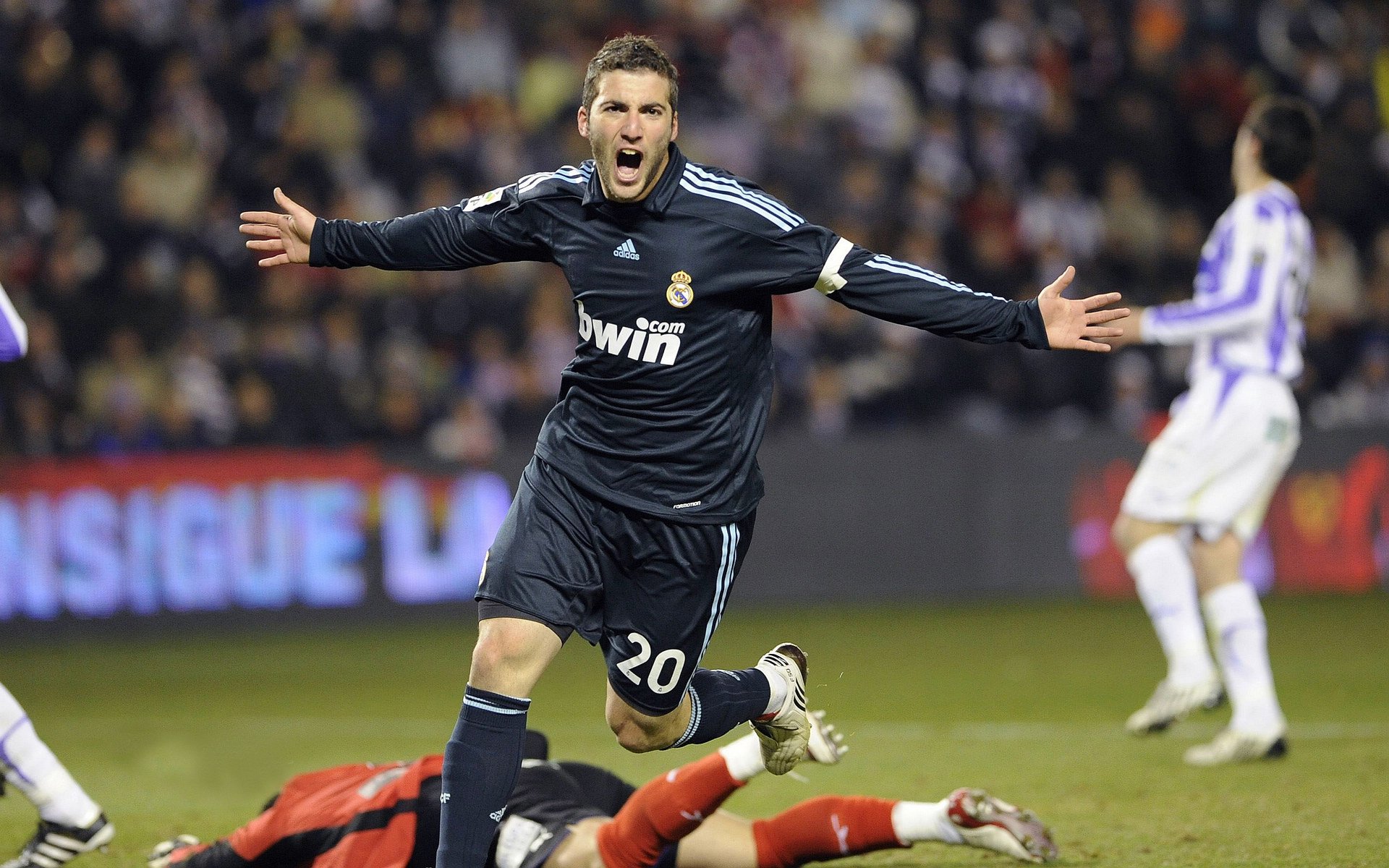 鏖战阿尔卑斯，德国战车破瑞士铁壁，穆勒一剑封喉惊艳四座